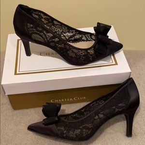Ladies lace heels